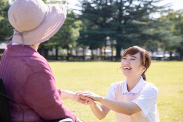 中区にあるサービス付き高齢者向け住宅でのお仕事です！ 無資格・未経験の方もご相談下さい！｜静岡県浜松市中区 イメージ